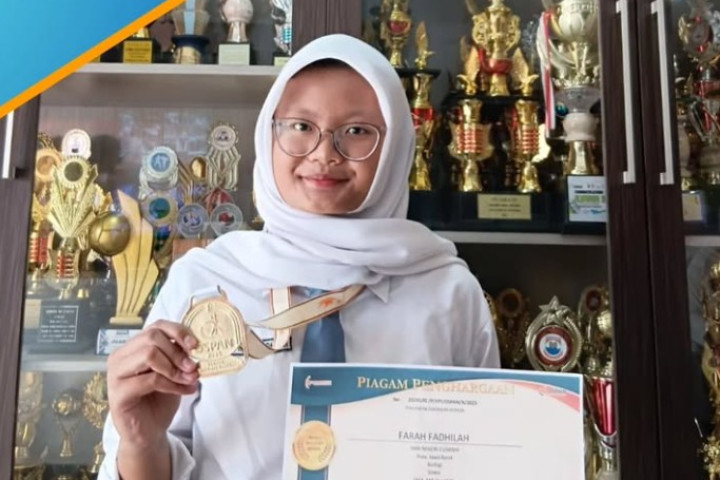 Selamat dan Sukses Farah Fadhilah Petah Medali Emas Bidang Biologi Olimpiade Siswa Prestasi Tingkat Nasional 2025